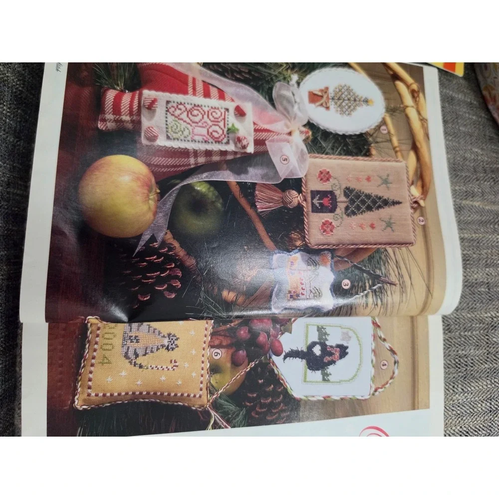 Just CrossStitch magazine 2004 special holiday issue patterns‎ vintage